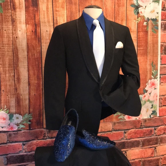 J. Brothers Shawl Lapel Tuxedo - Picture 10 of 17